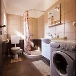 8 Apartman