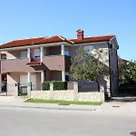 8 Apartman