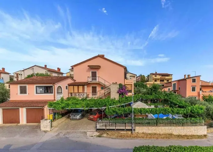 Apartment Apartment Pula 8 *