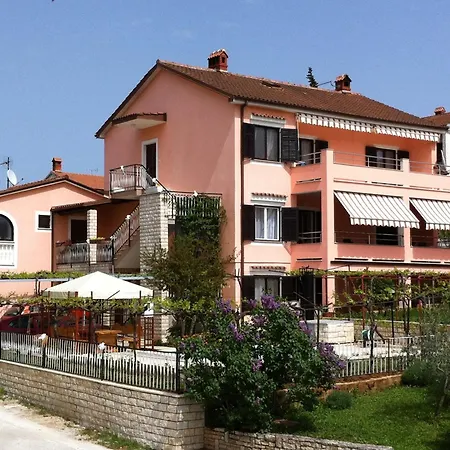 Apartment Apartment Pula 8 Pula