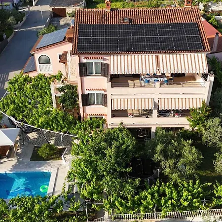 Apartment Pula 8 Lägenhet Pula