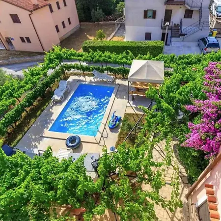 Apartment Pula 8 Lägenhet Pula