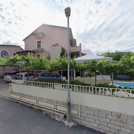 Apartment Apartment Pula 8