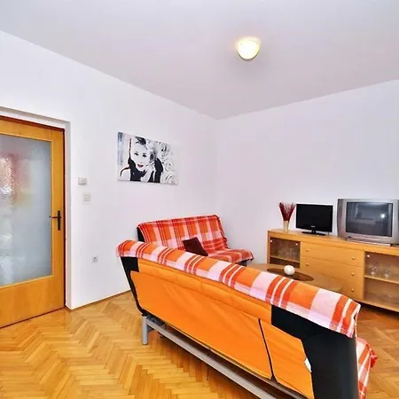 Apartment Pula 8 Pula