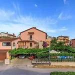 Apartmán 8 *